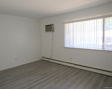 7 N James Street - Photo Thumbnail 10