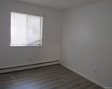 7 N James Street - Photo Thumbnail 12