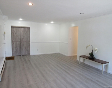 7 N James Street - Photo Thumbnail 2