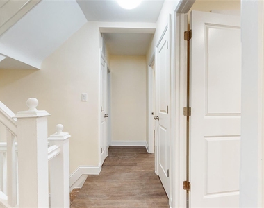 71-32 Loubet Street - Photo Thumbnail 10