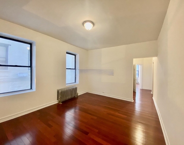 West 170th Street - Photo Thumbnail 1