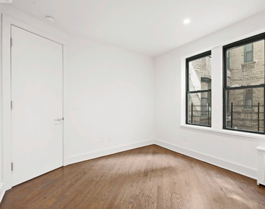 East 70th Street - Photo Thumbnail 3