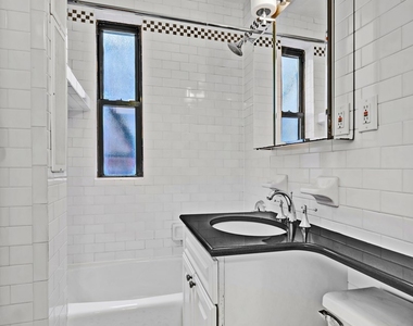 East 70th Street - Photo Thumbnail 4