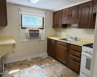 1366 Helderberg Avenue - Photo Thumbnail 5