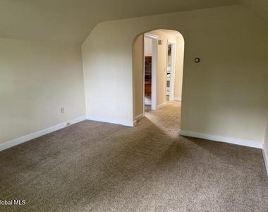 1366 Helderberg Avenue - Photo Thumbnail 3