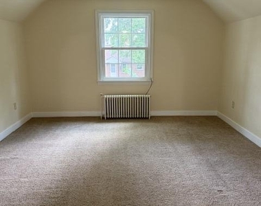 1366 Helderberg Avenue - Photo Thumbnail 2