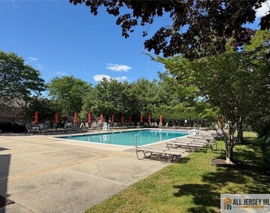 601 Sunshine Court - Photo Thumbnail 12