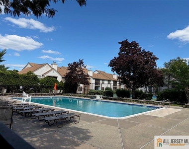 601 Sunshine Court - Photo Thumbnail 10