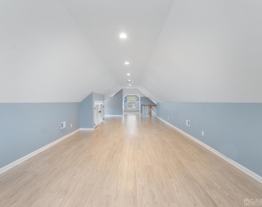 348 1st Street - Photo Thumbnail 19
