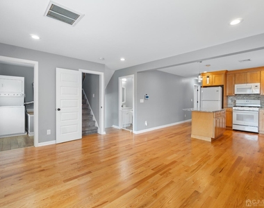 348 1st Street - Photo Thumbnail 3