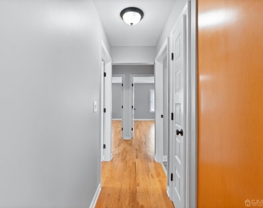 348 1st Street - Photo Thumbnail 10