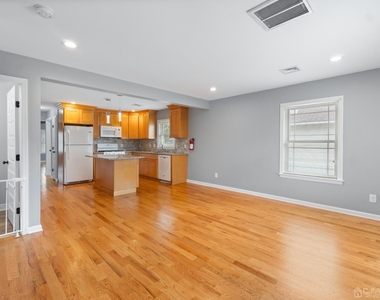 348 1st Street - Photo Thumbnail 6