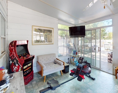 22 Wilson Avenue - Photo Thumbnail 15