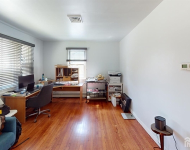 22 Wilson Avenue - Photo Thumbnail 13