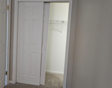 2809 Ridgefield Court - Photo Thumbnail 19