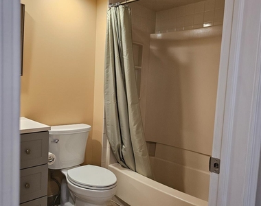 2809 Ridgefield Court - Photo Thumbnail 30