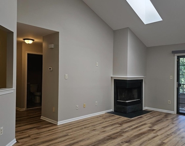 2809 Ridgefield Court - Photo Thumbnail 5