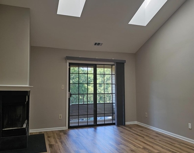 2809 Ridgefield Court - Photo Thumbnail 4