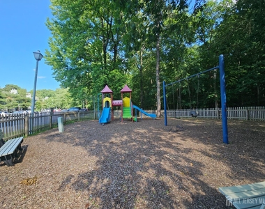 2809 Ridgefield Court - Photo Thumbnail 35