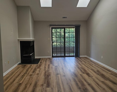 2809 Ridgefield Court - Photo Thumbnail 3