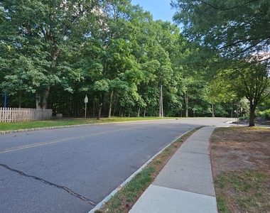 2809 Ridgefield Court - Photo Thumbnail 37