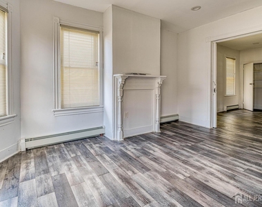 212 Easton Avenue - Photo Thumbnail 2