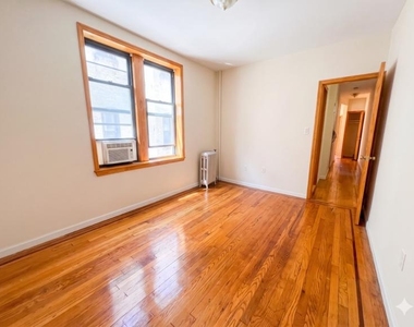 27-08 39th Avenue - Photo Thumbnail 2