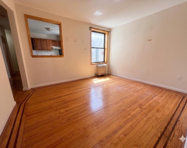 27-08 39th Avenue - Photo Thumbnail 7