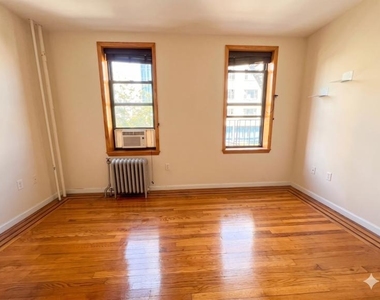 27-08 39th Avenue - Photo Thumbnail 13