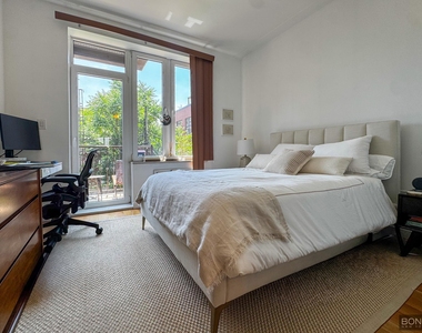 218 Withers Street - Photo Thumbnail 4