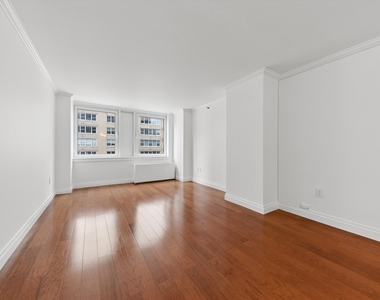 404 E 76th Street - Photo Thumbnail 1