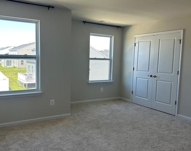 406 Freeman Street - Photo Thumbnail 13