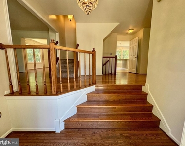 202 Anchor Cove - Photo Thumbnail 2