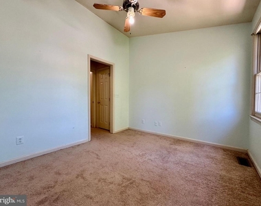 202 Anchor Cove - Photo Thumbnail 33