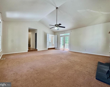 202 Anchor Cove - Photo Thumbnail 8