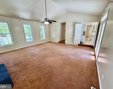 202 Anchor Cove - Photo Thumbnail 9