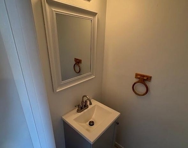 37 Bristol Court - Photo Thumbnail 12