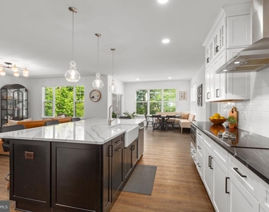 15 Grove Lane - Photo Thumbnail 12