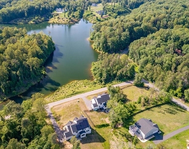 15 Grove Lane - Photo Thumbnail 4