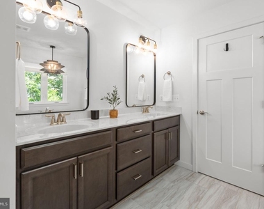 15 Grove Lane - Photo Thumbnail 26