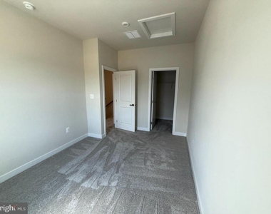 9193 Edenderry Drive - Photo Thumbnail 8