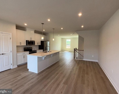 9193 Edenderry Drive - Photo Thumbnail 4