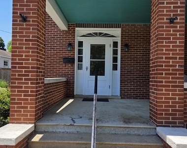 240 S Holliday Street - Photo Thumbnail 12