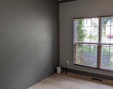 5569 Assateague Place - Photo Thumbnail 5