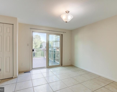 12830 Evansport Place - Photo Thumbnail 11