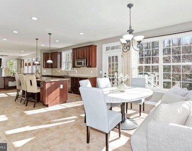 5401 Tomlinson Drive - Photo Thumbnail 9