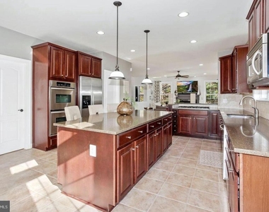 5401 Tomlinson Drive - Photo Thumbnail 11