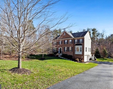 5401 Tomlinson Drive - Photo Thumbnail 1