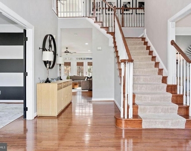 5401 Tomlinson Drive - Photo Thumbnail 2