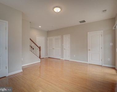 42451 Magellan Square - Photo Thumbnail 36